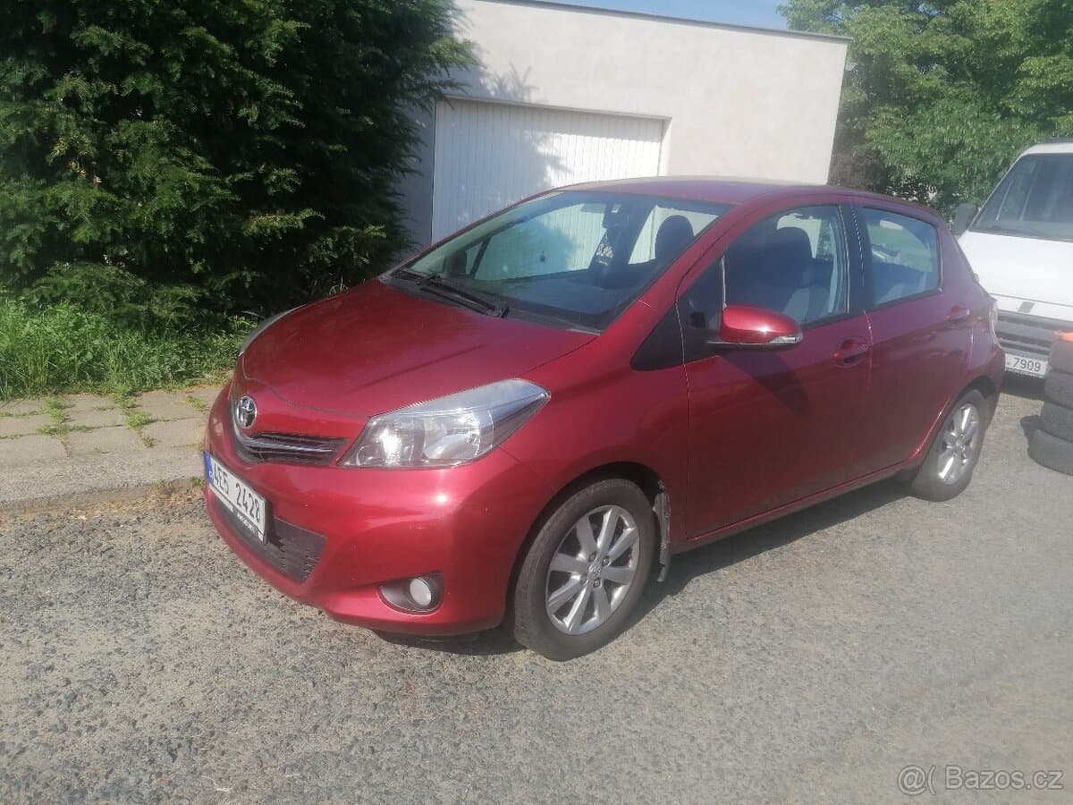 2012 Toyota YARIS - 3