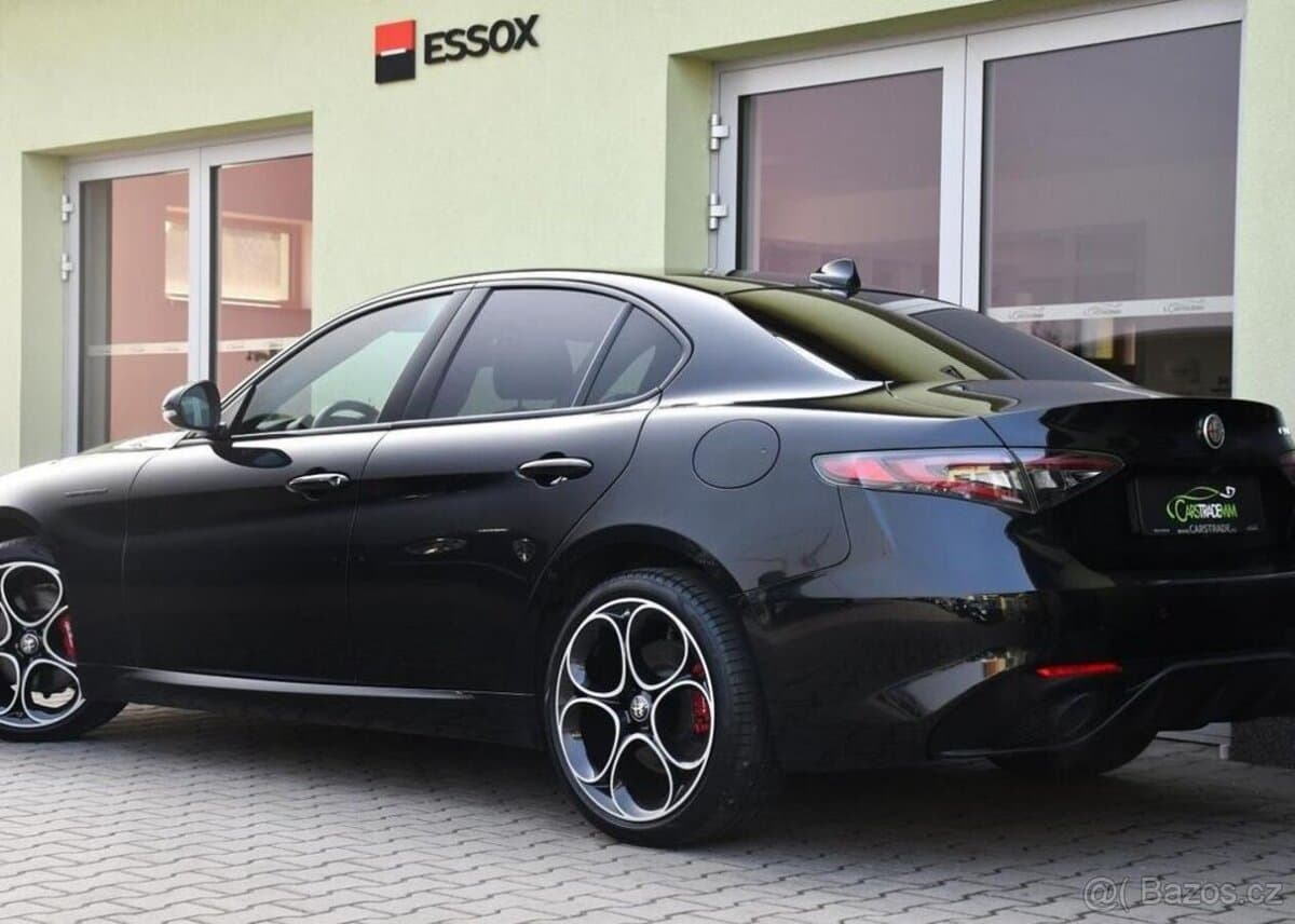 2023 Alfa Romeo GIULIA - 3