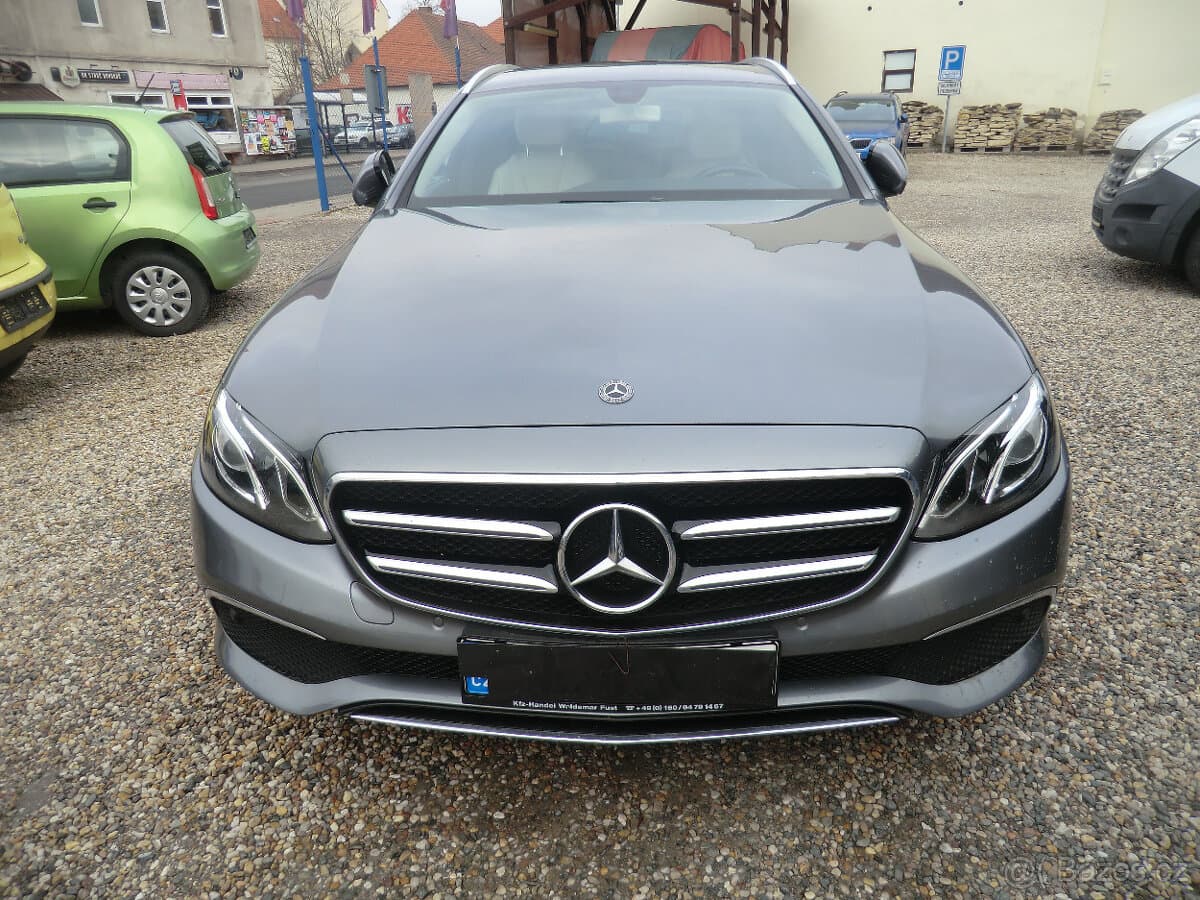 2019 Mercedes-Benz E-CLASS - 3
