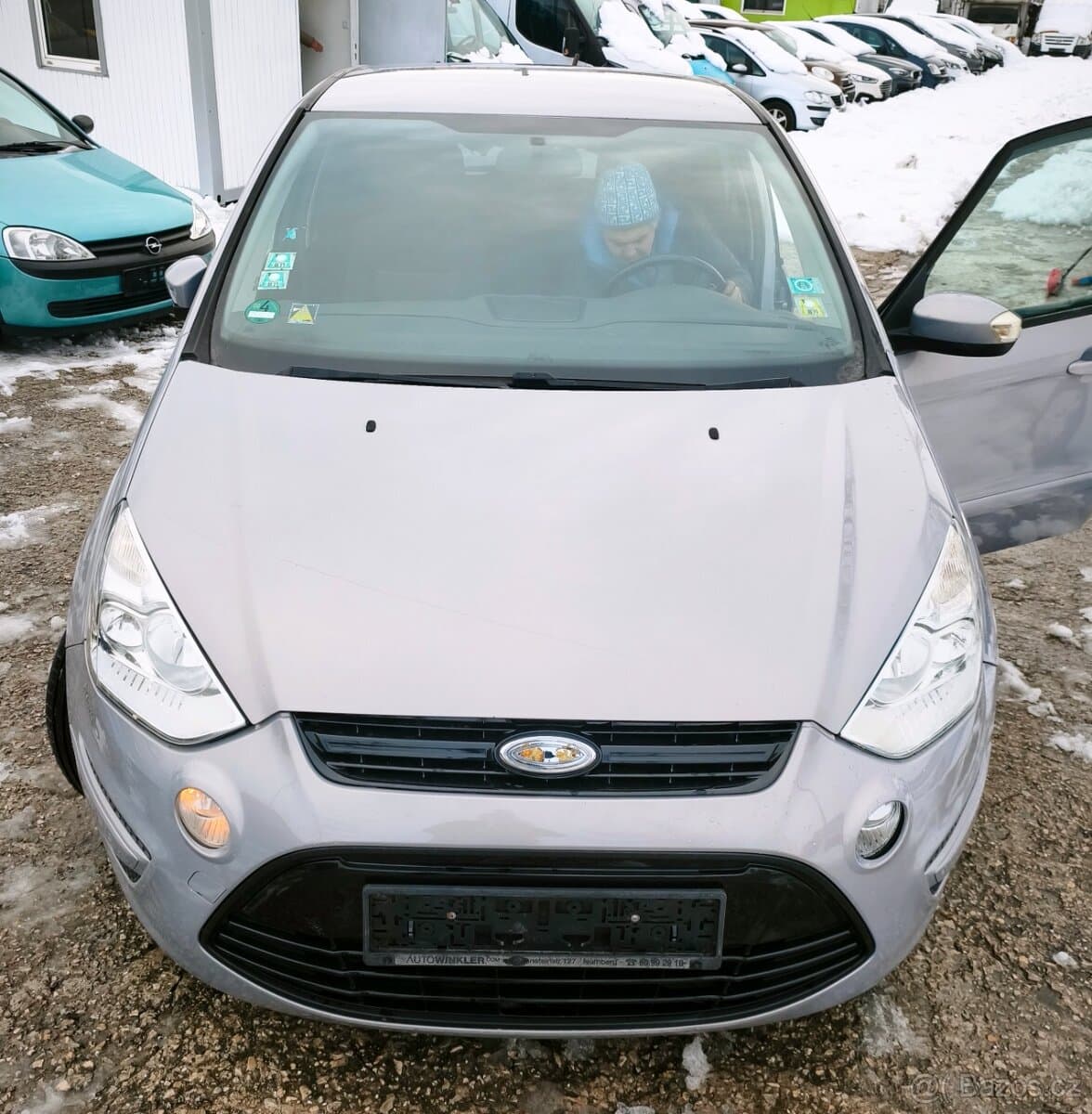 2011 Ford S-MAX - 3