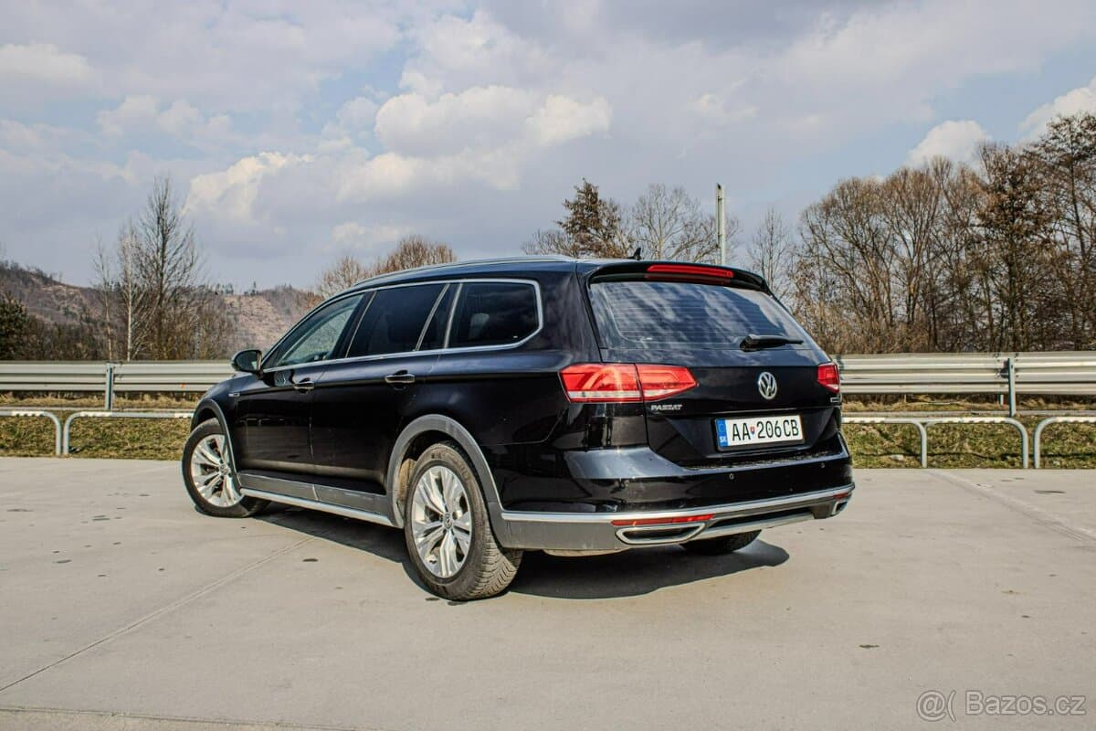 2017 Volkswagen PASSAT - 3