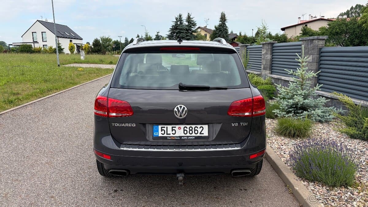 2010 Volkswagen TOUAREG - 3