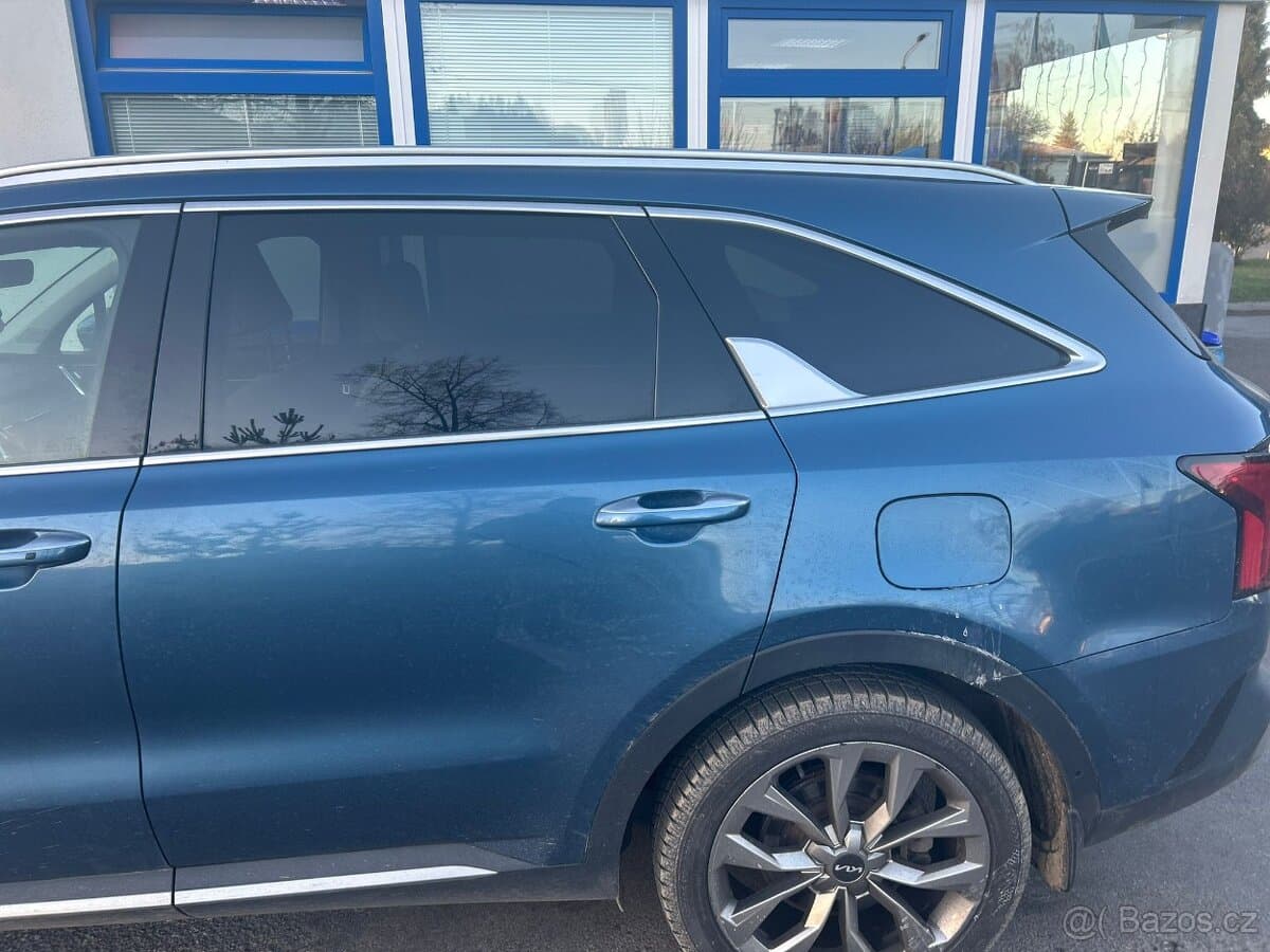 2022 Kia SORENTO - 3