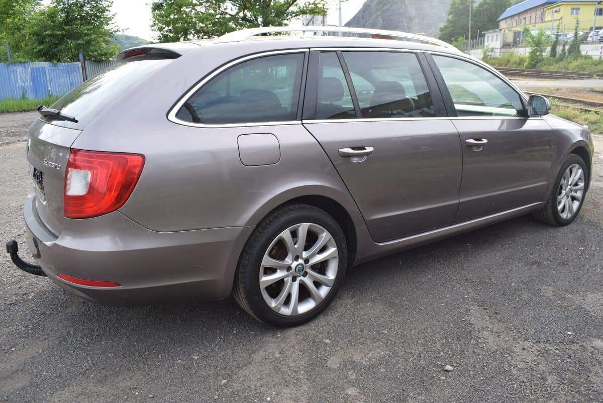 2011 Škoda SUPERB - 3