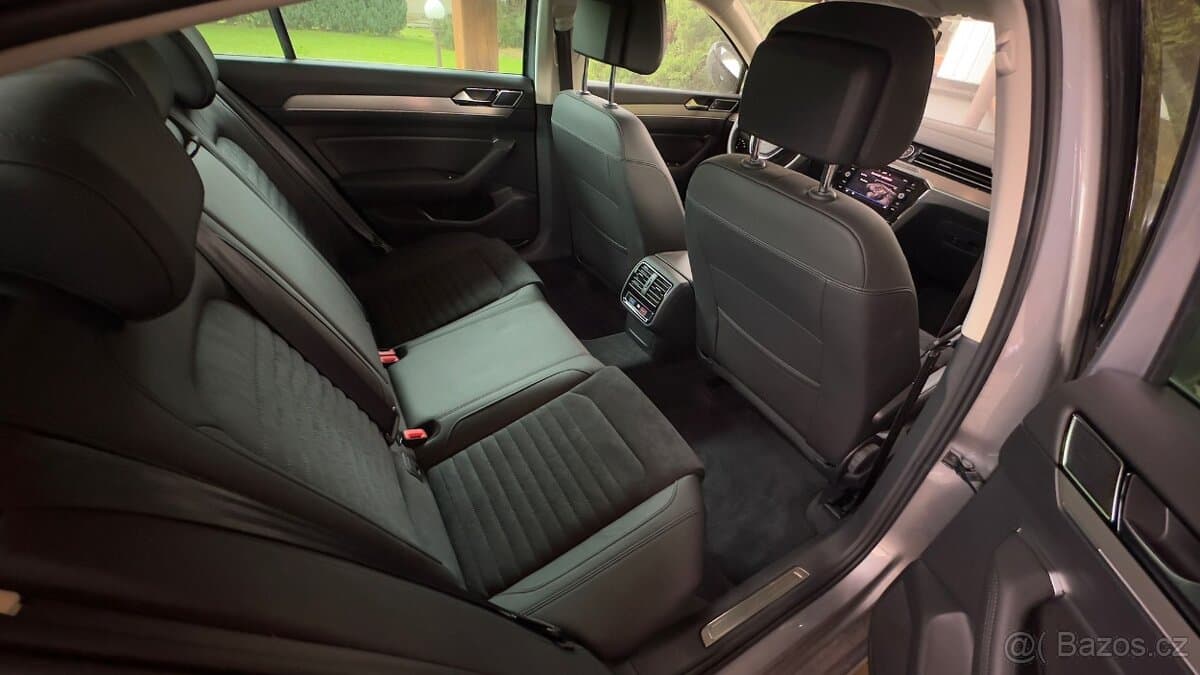Volkswagen PASSAT - 3