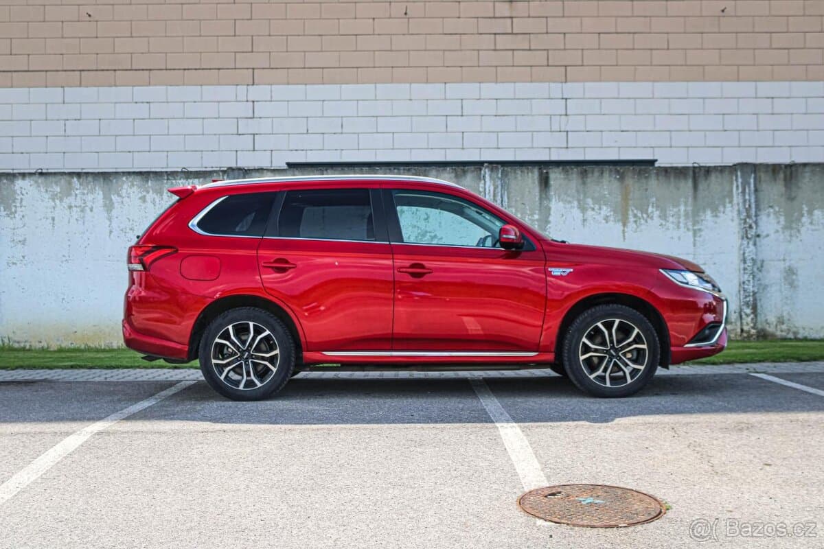 2021 Mitsubishi OUTLANDER - 3