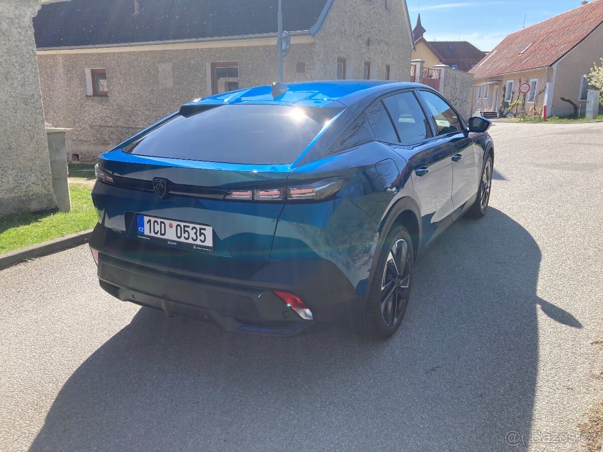 Peugeot 408 - 3