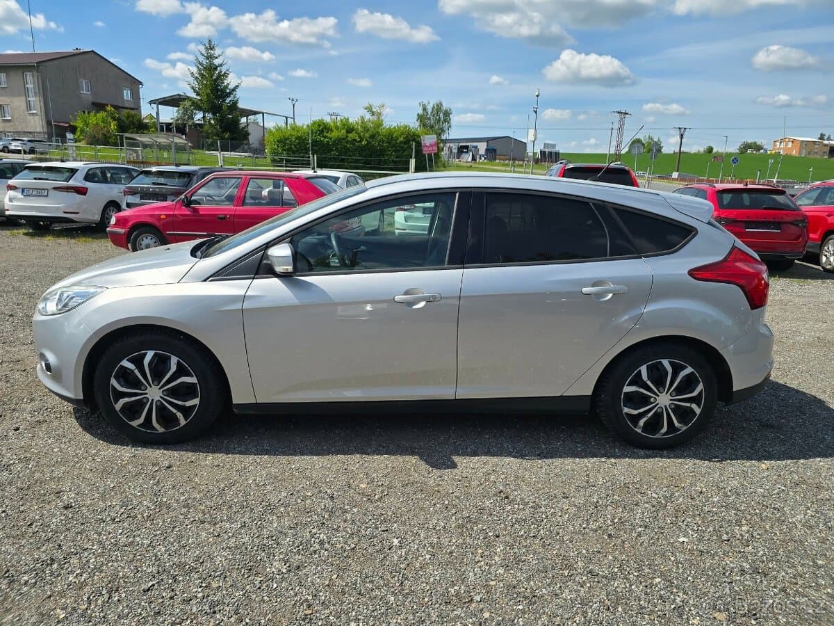 2011 Ford FOCUS - 3