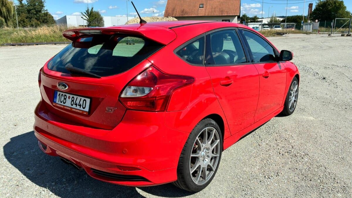 2013 Ford FOCUS - 3