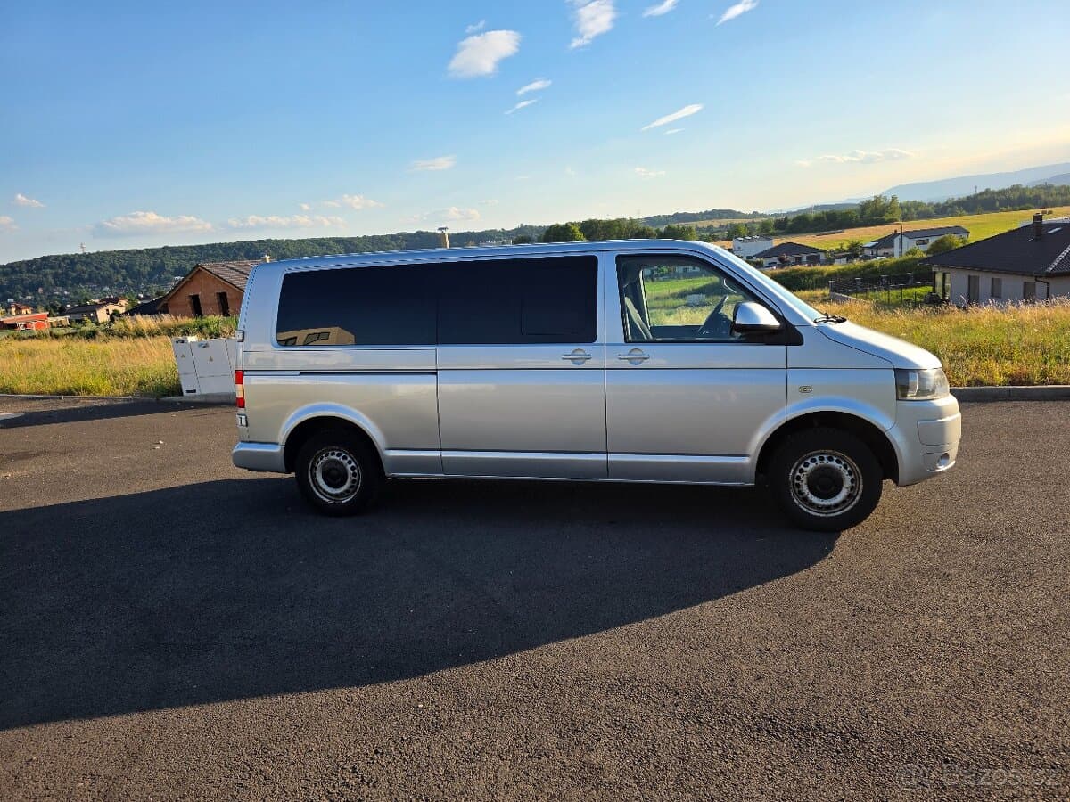 2010 Volkswagen CARAVELLE - 3