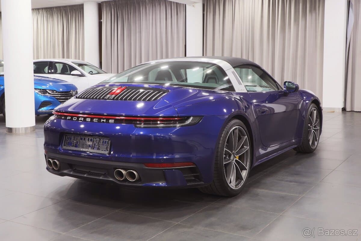 2021 Porsche 911 - 3