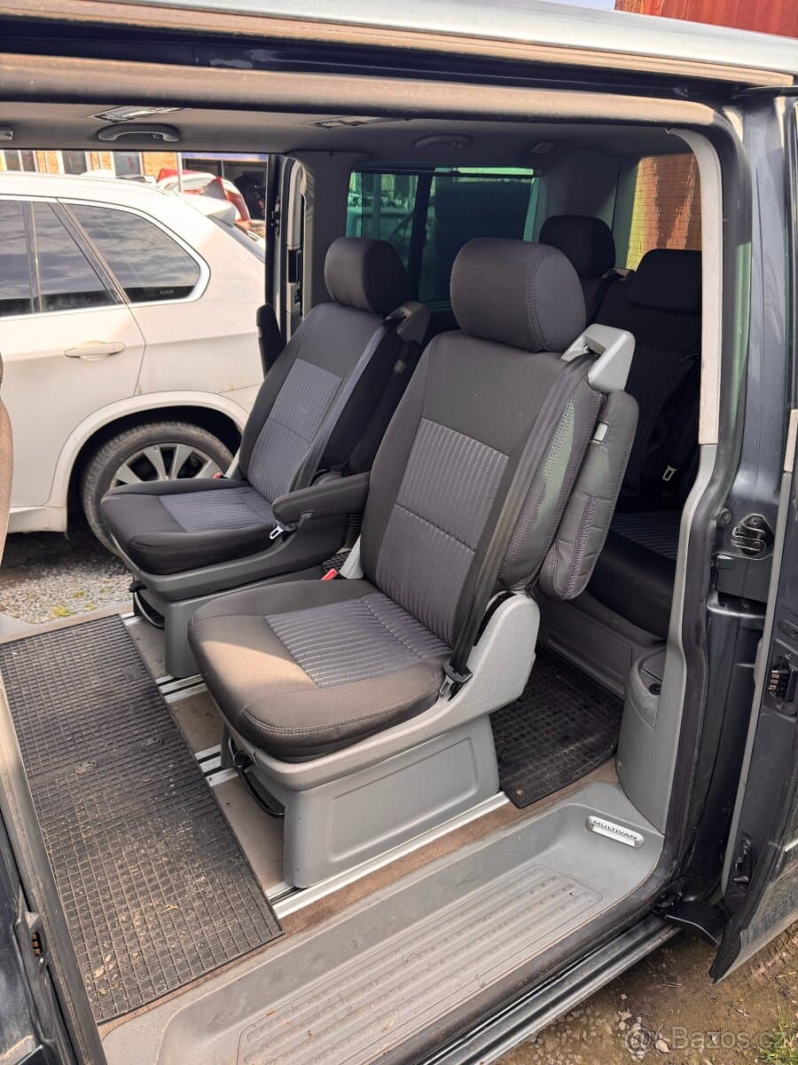 Volkswagen MULTIVAN - 3
