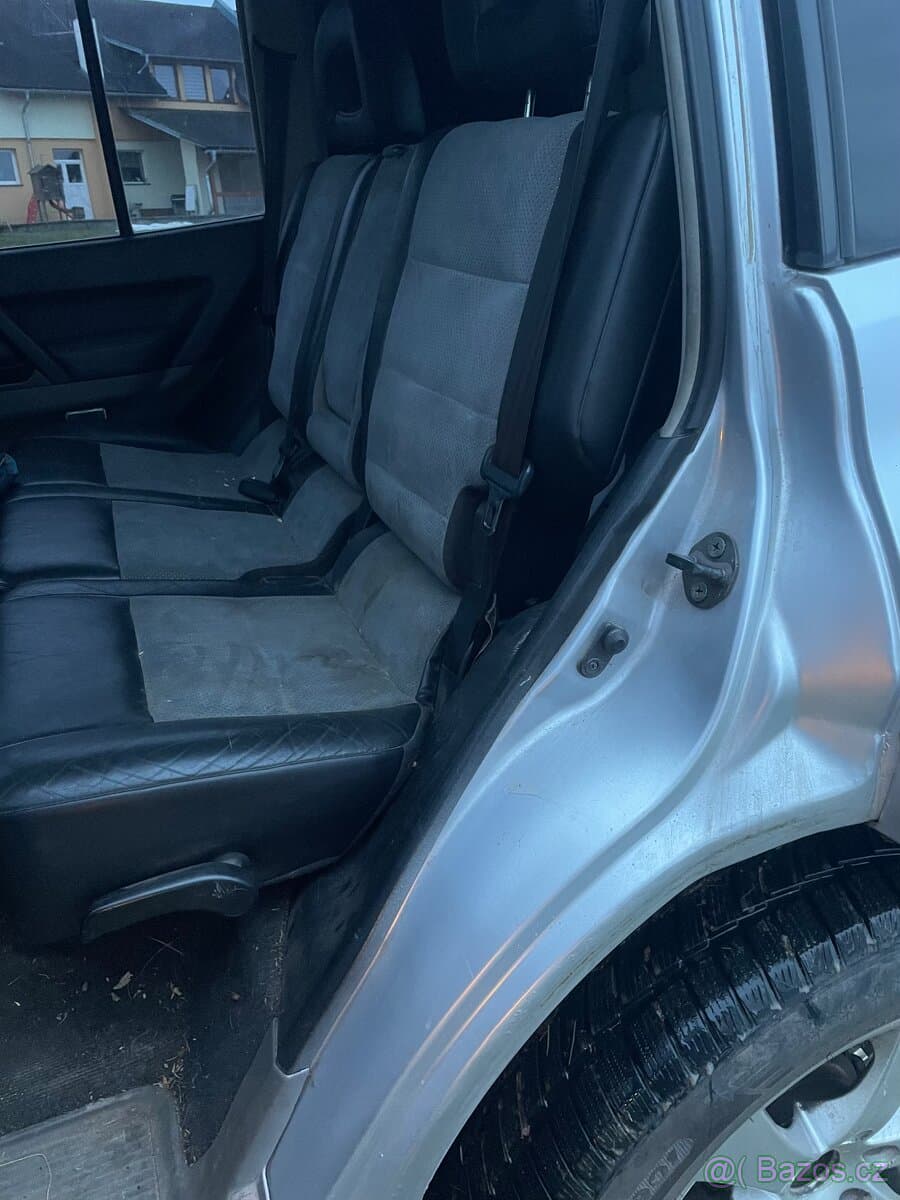 2006 Mitsubishi PAJERO - 3