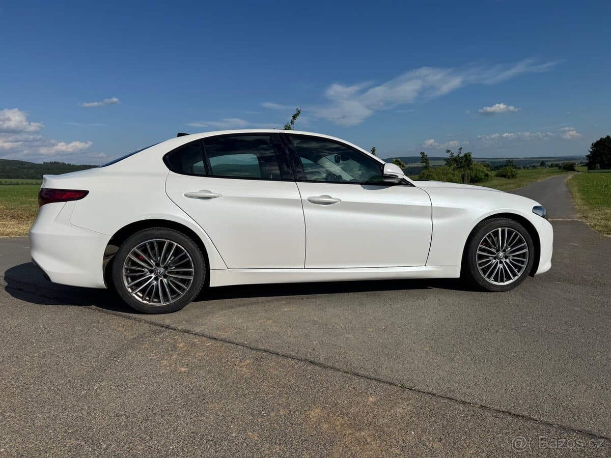 2018 Alfa Romeo GIULIA - 3