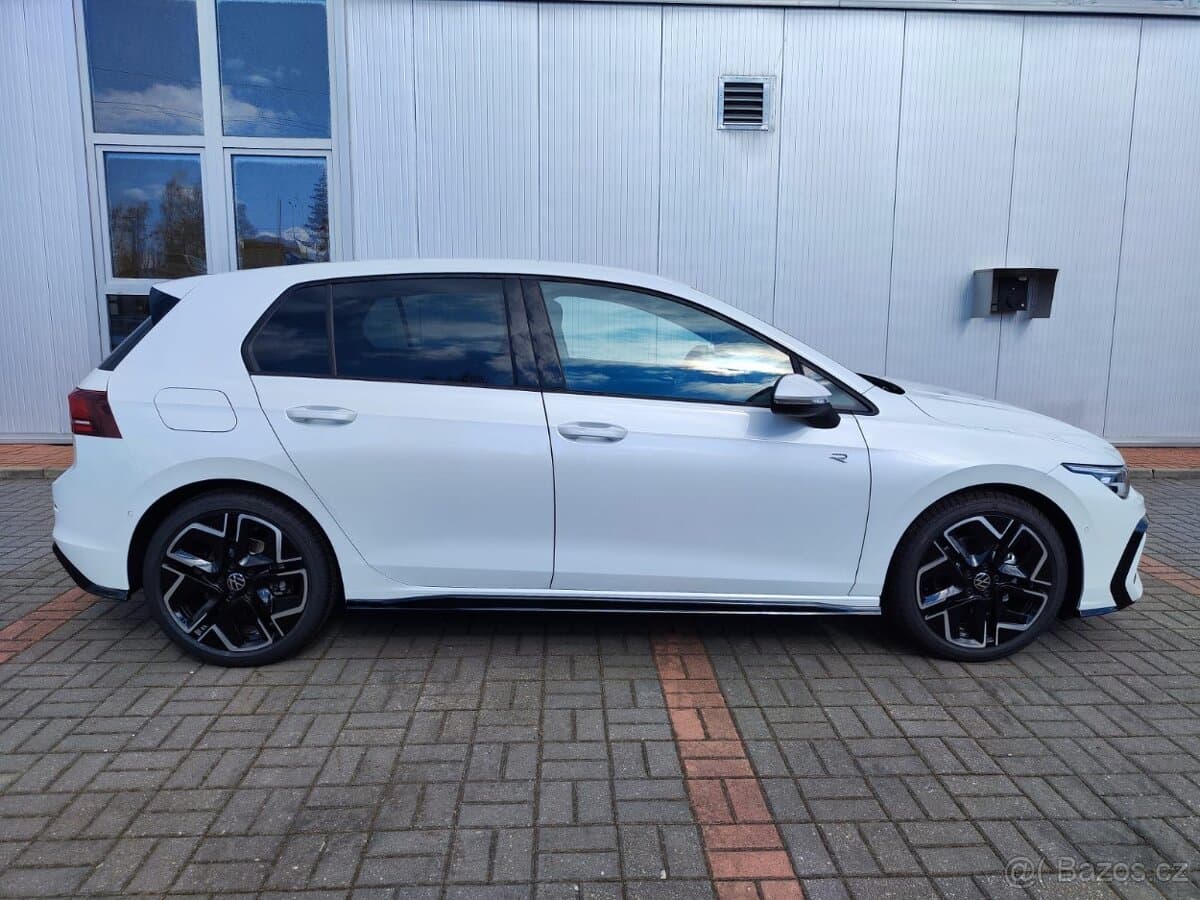 Volkswagen GOLF - 3