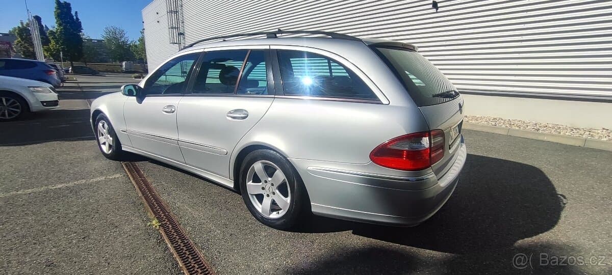 2004 Mercedes-Benz E-CLASS - 3