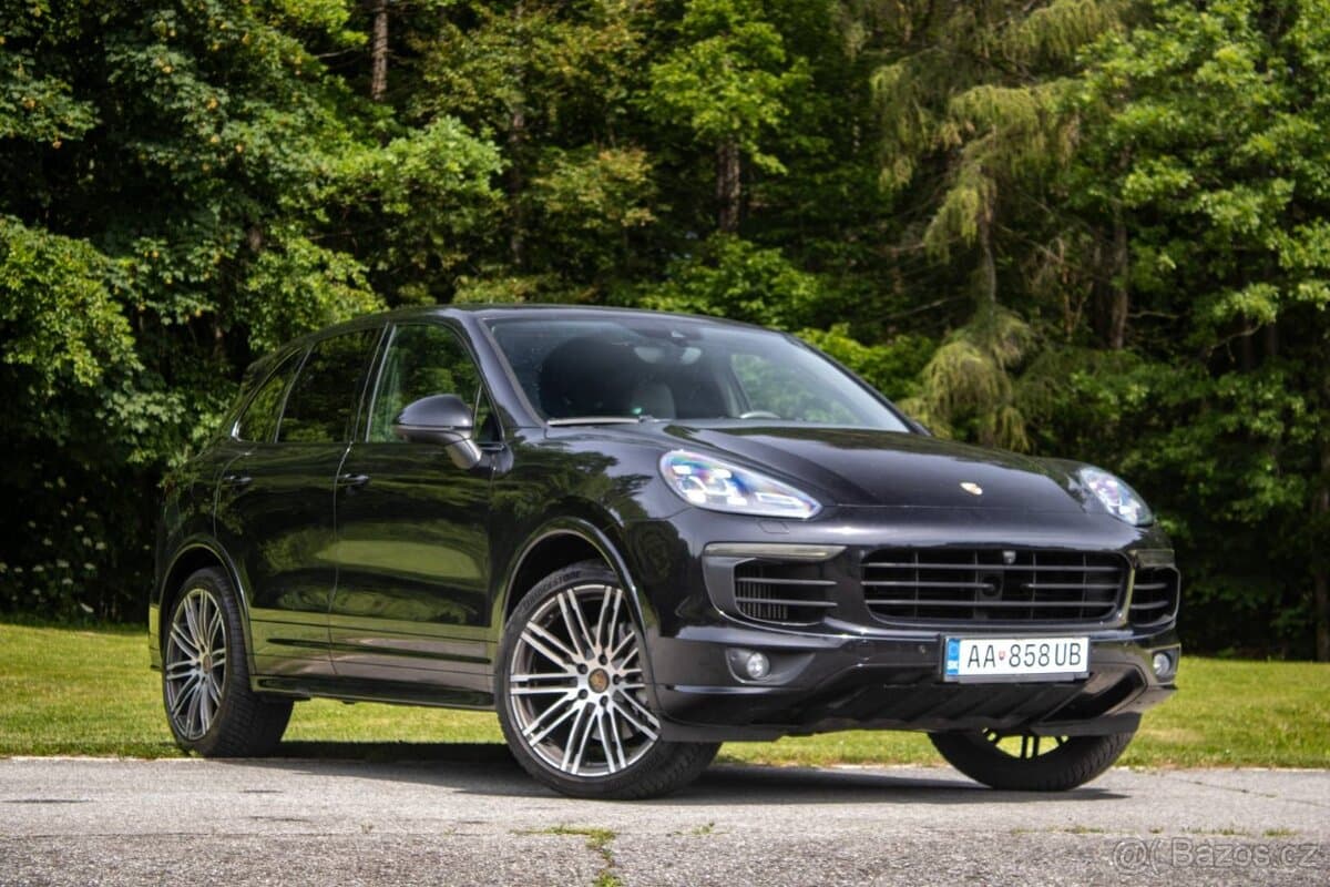 2017 Porsche CAYENNE - 3