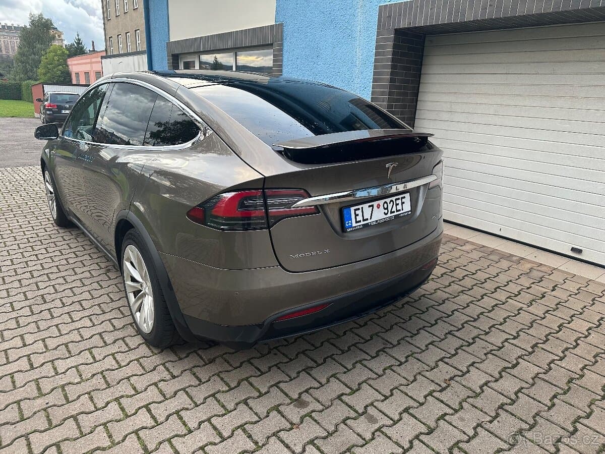 2016 Tesla MODEL X - 3