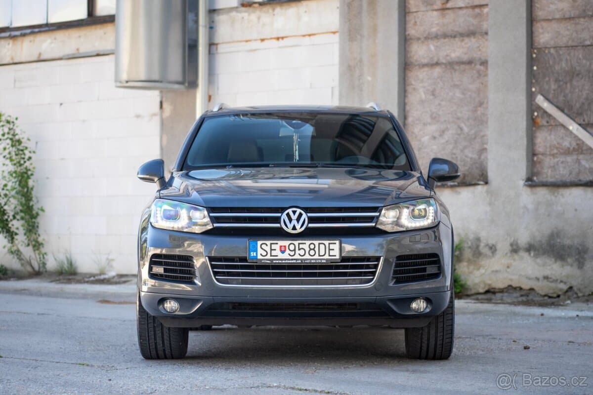 2011 Volkswagen TOUAREG - 3