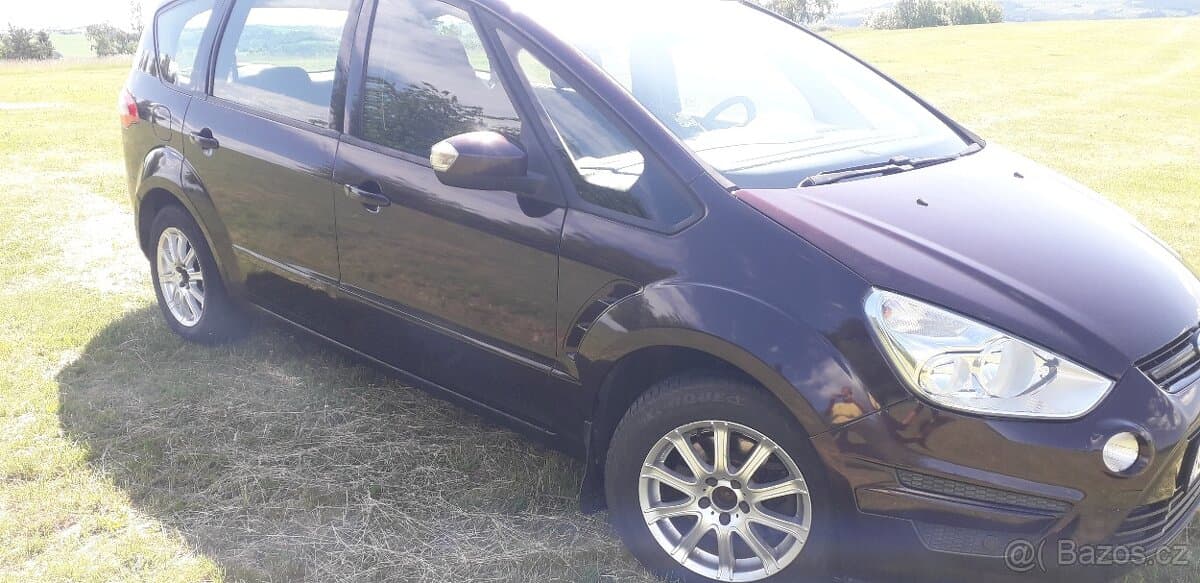 2010 Ford S-MAX - 3
