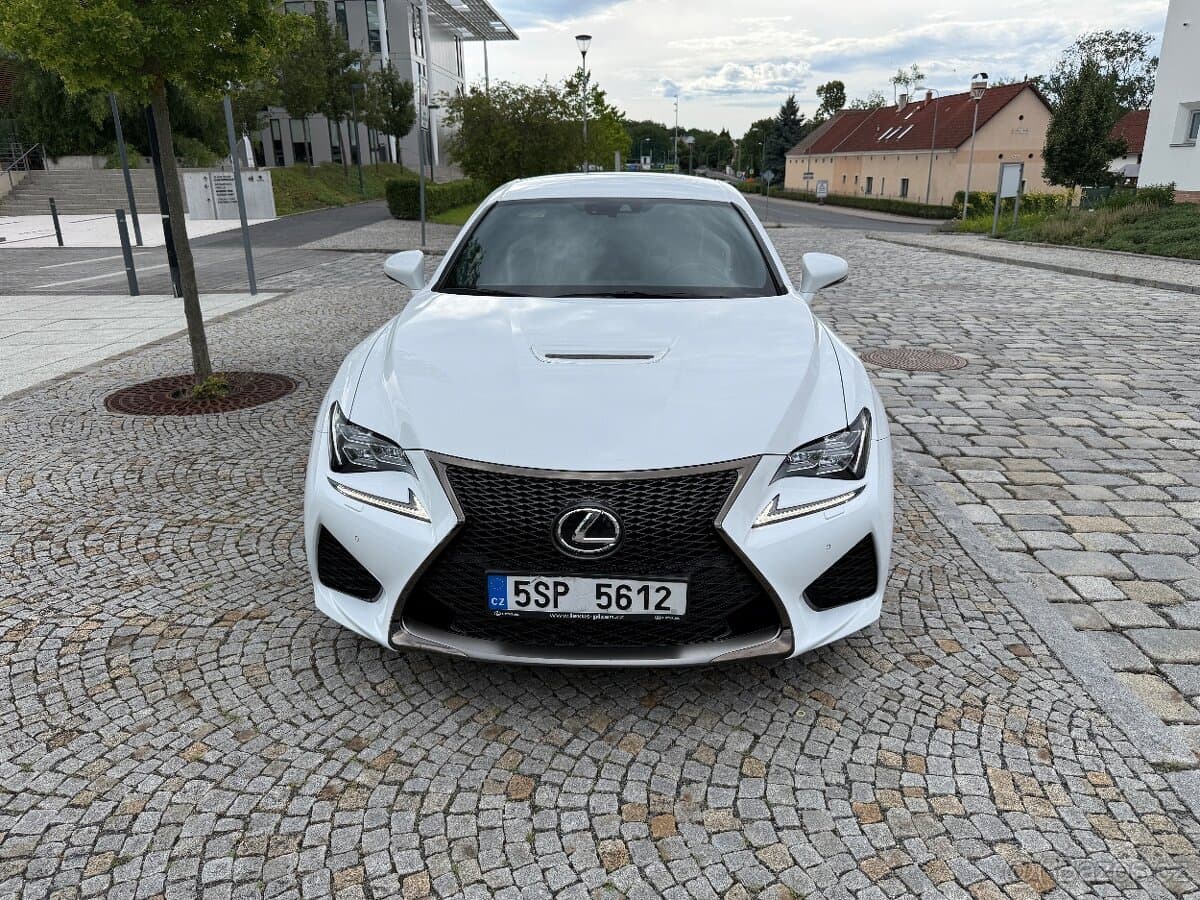 Lexus RC - 3