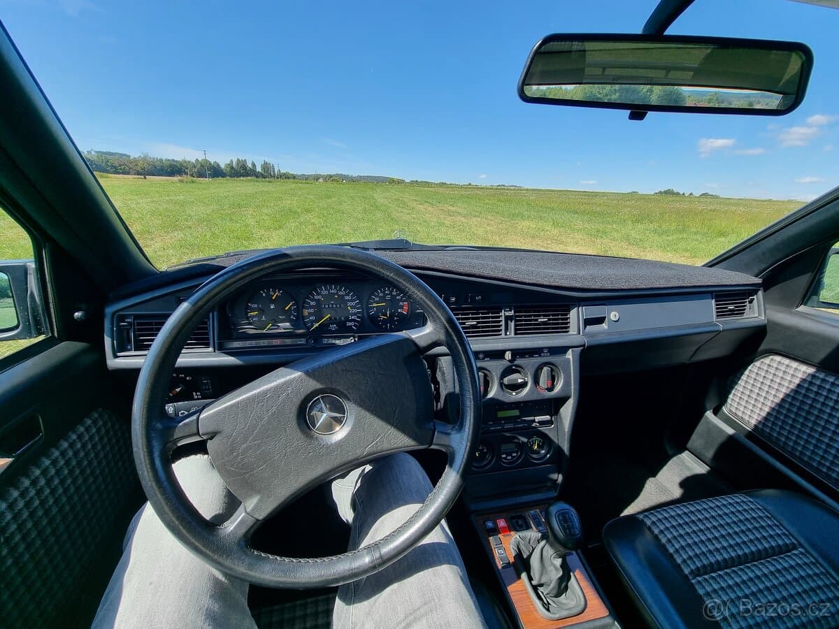 1986 Mercedes-Benz 190 - 3