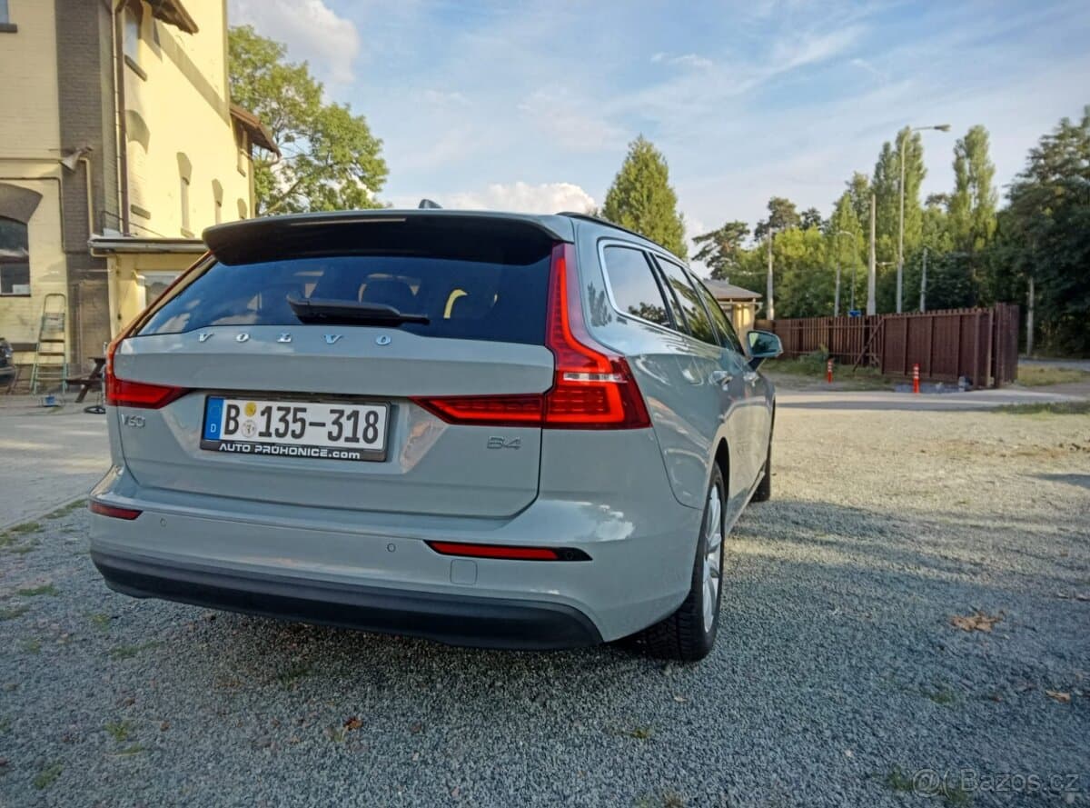 2024 Volvo V60 - 3