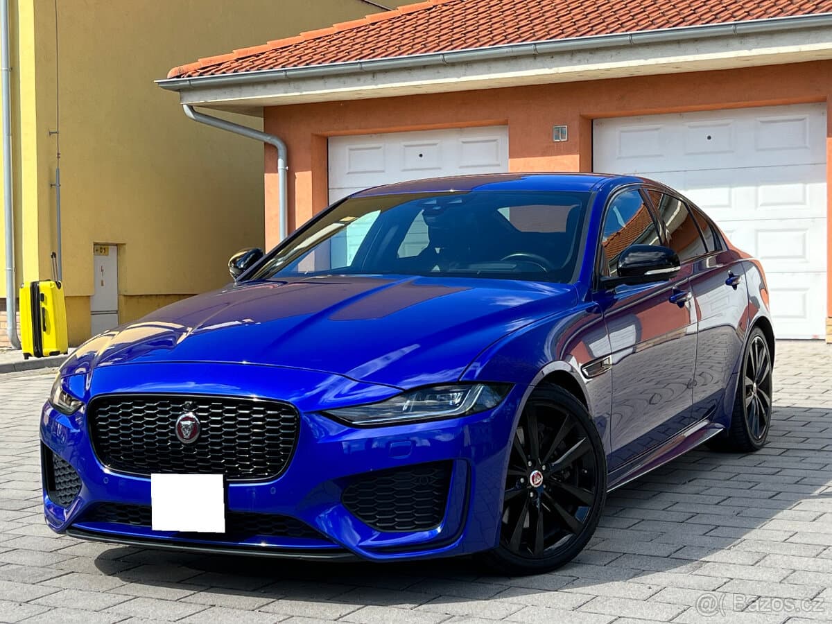 2019 Jaguar XE - 3