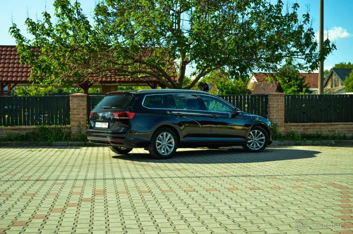 2023 Volkswagen PASSAT - 3