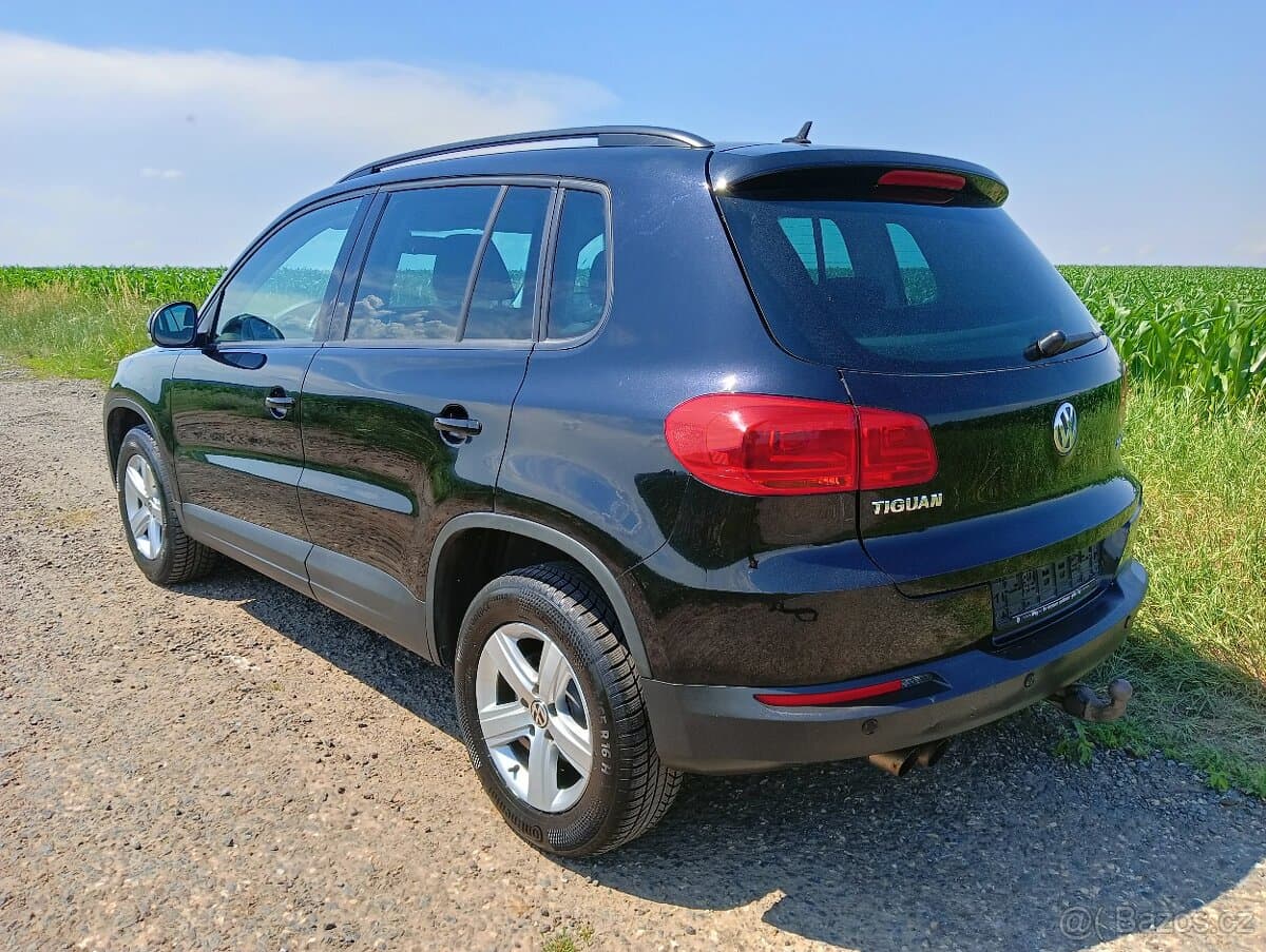2011 Volkswagen TIGUAN - 3