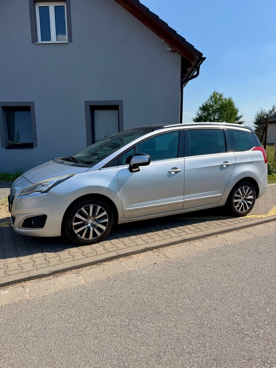 Peugeot 5008 - 3