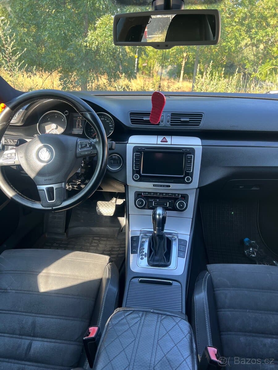 Volkswagen PASSAT CC - 3