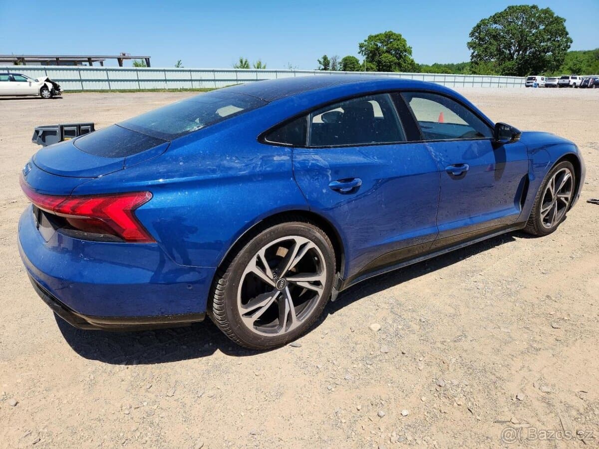 2022 Audi E-TRON - 3
