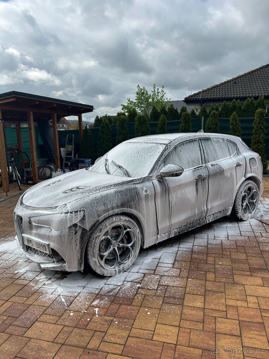 2020 Alfa Romeo STELVIO - 3