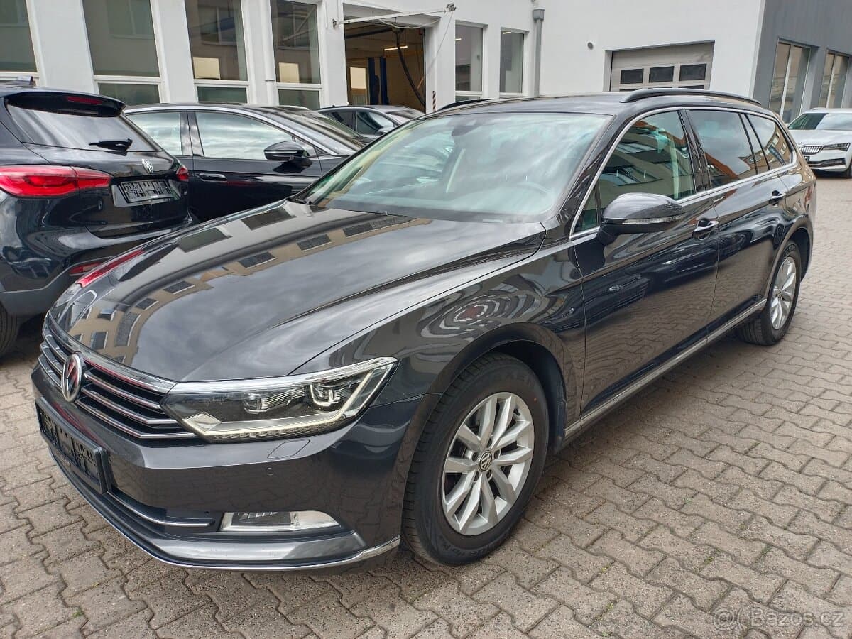 2019 Volkswagen PASSAT - 3