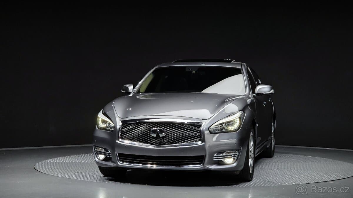 2017 Infiniti Q70 - 3