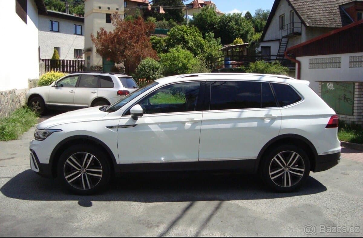 2023 Volkswagen TIGUAN - 3
