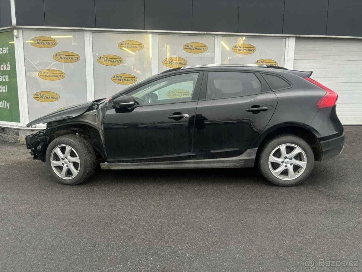 2019 Volvo V40 - 3