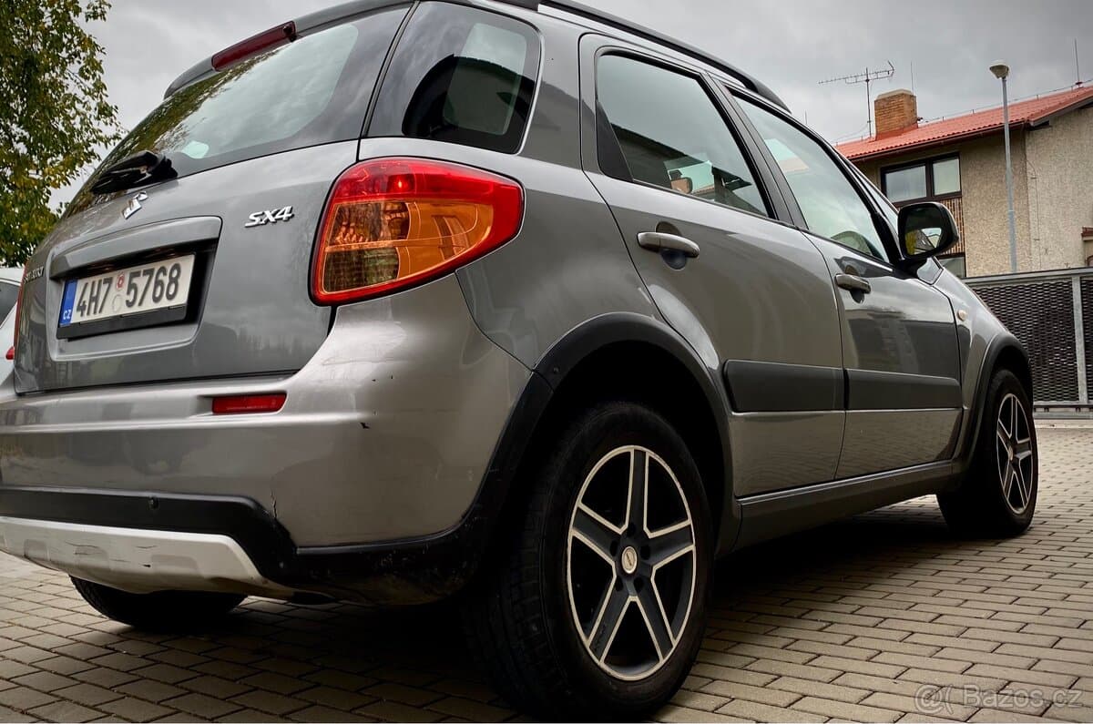 2011 Suzuki SX4 - 3