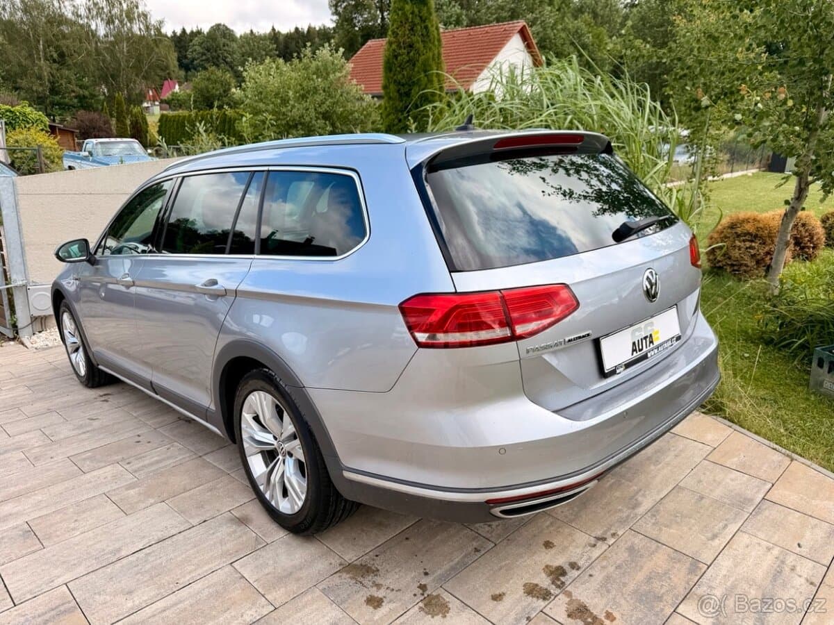 2019 Volkswagen PASSAT - 3