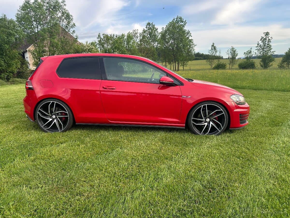 2017 Volkswagen GOLF - 3