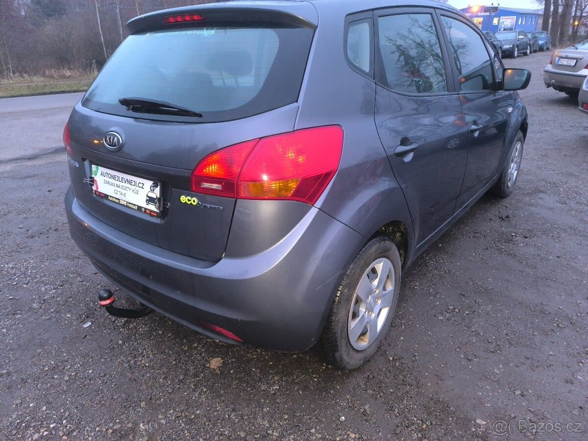 2011 Kia VENGA - 3