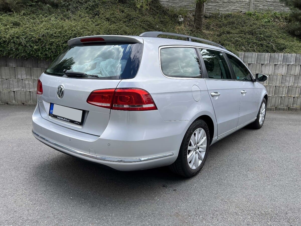 2011 Volkswagen PASSAT - 3