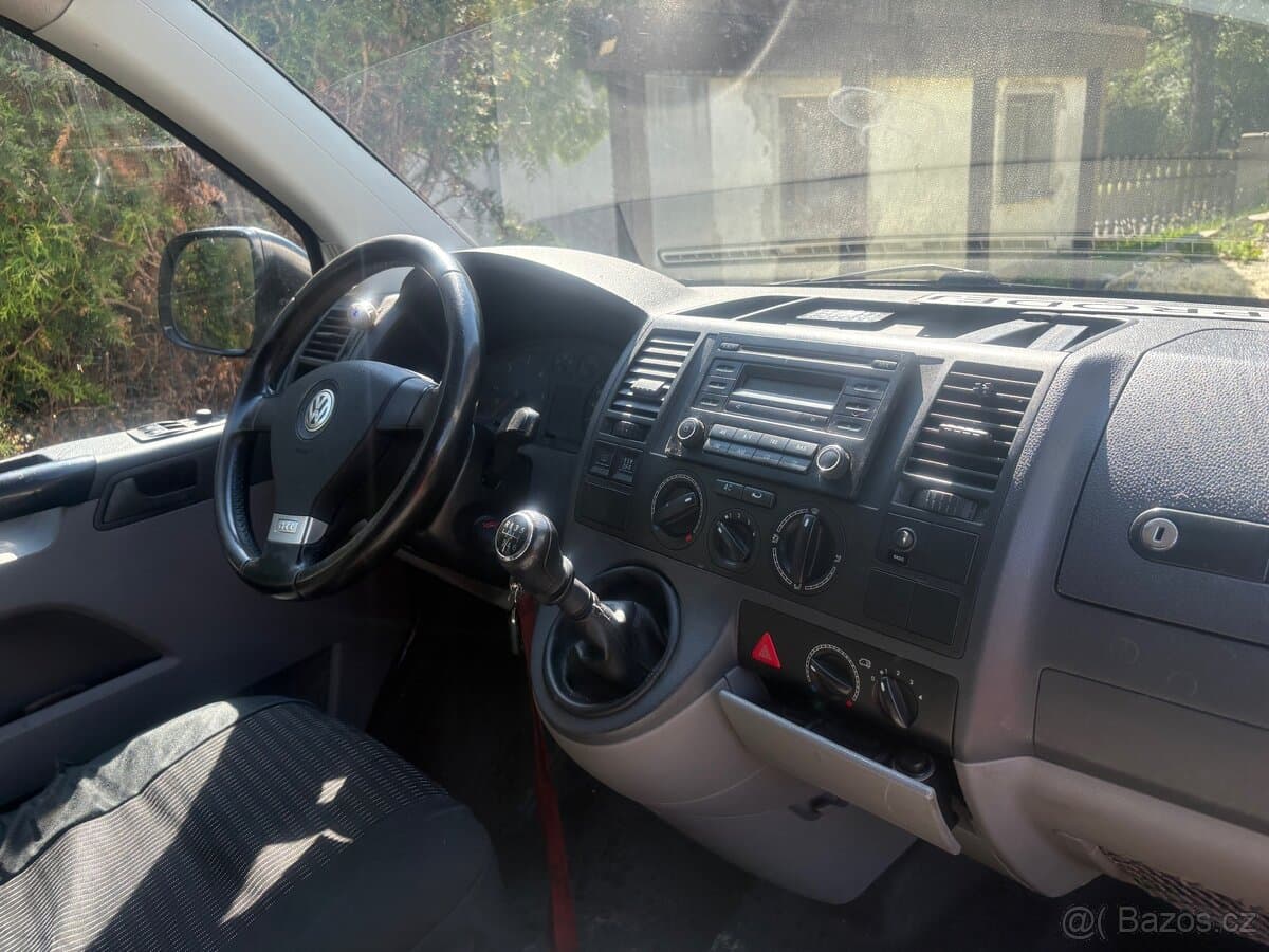 2007 Volkswagen CARAVELLE - 3