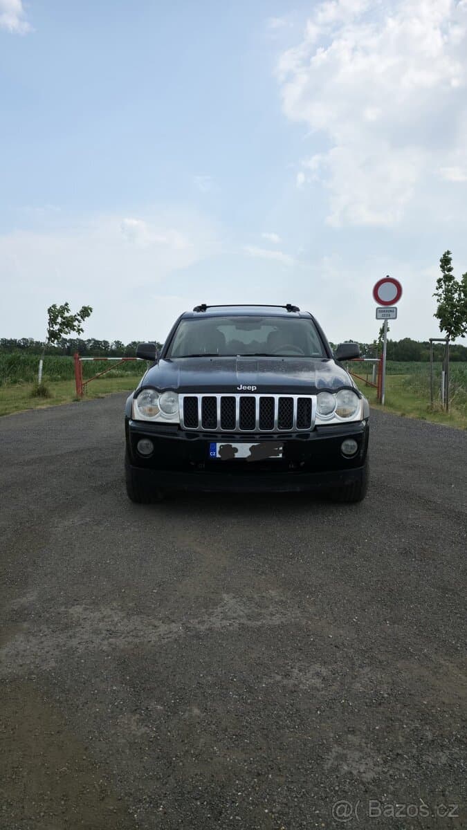 2005 Jeep CHEROKEE - 3