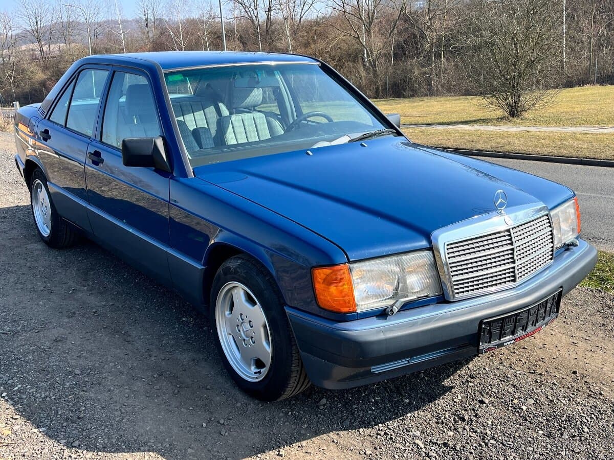 1990 Mercedes-Benz 190 - 3