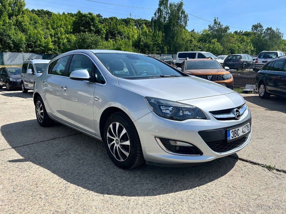 2013 Opel ASTRA - 3