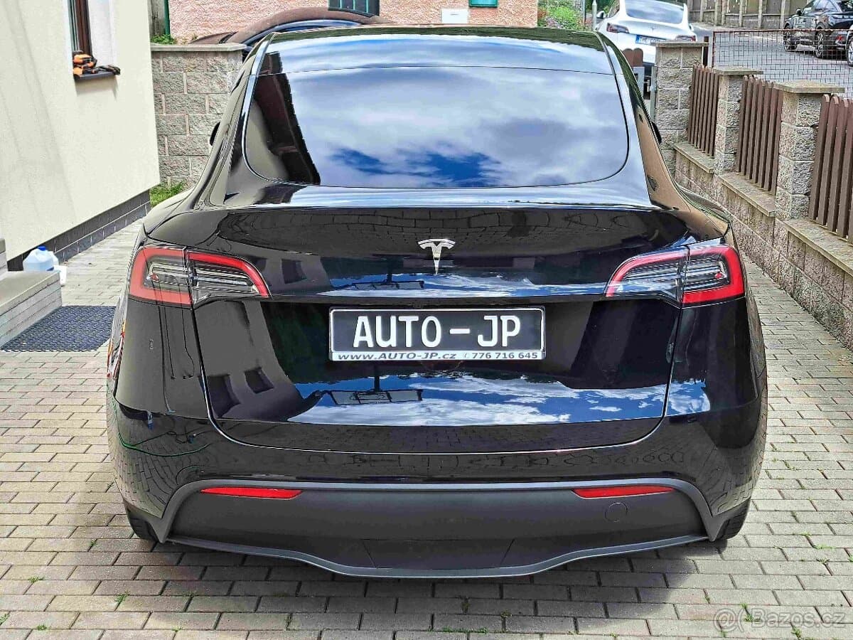 2023 Tesla MODEL Y - 3
