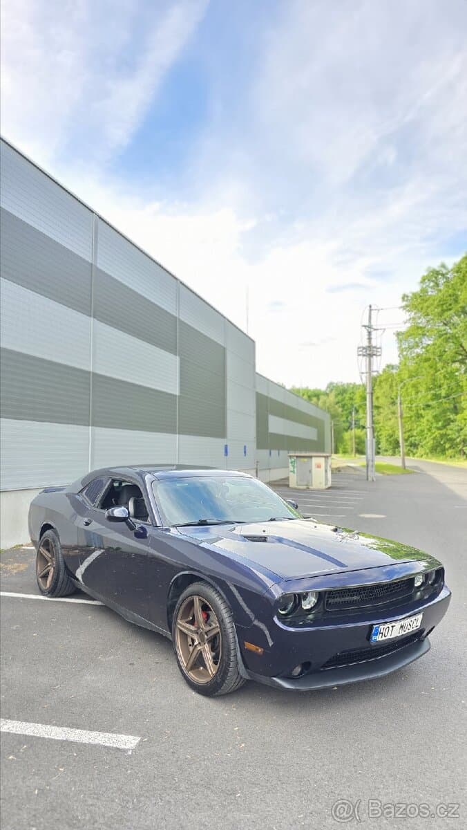 2011 Dodge CHALLENGER - 3