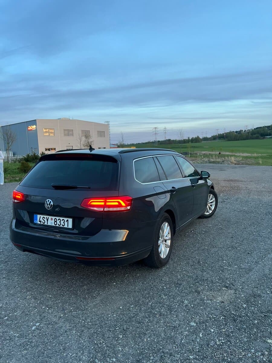 2015 Volkswagen PASSAT - 3